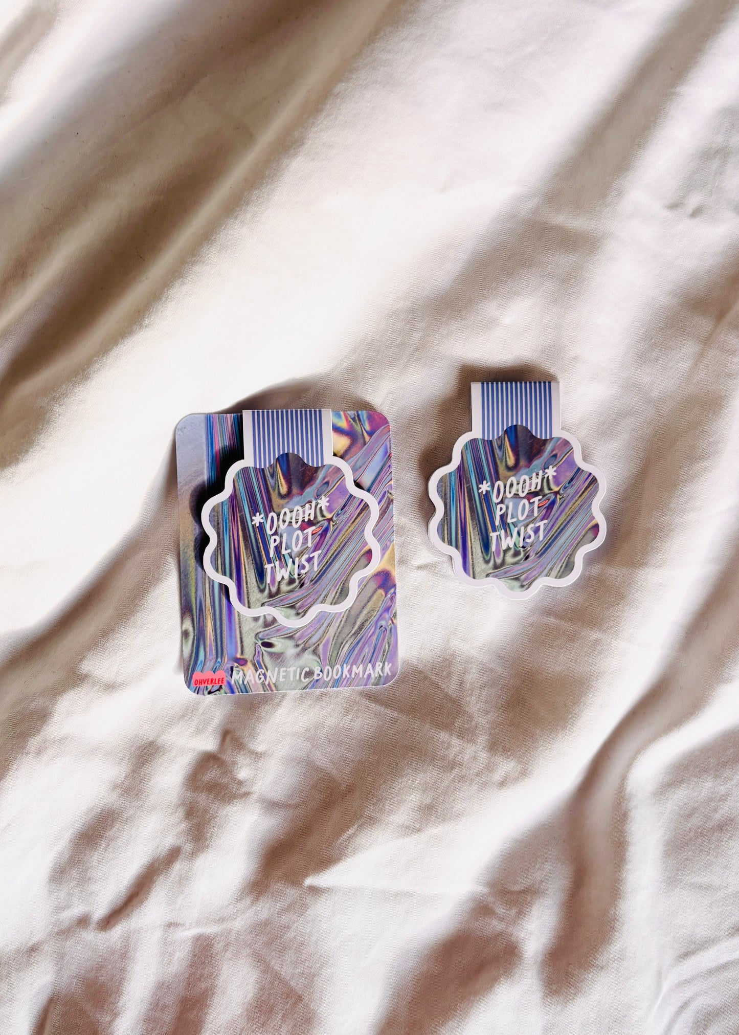 *Oooh* Plot Twist Metallic Magnetic Bookmark